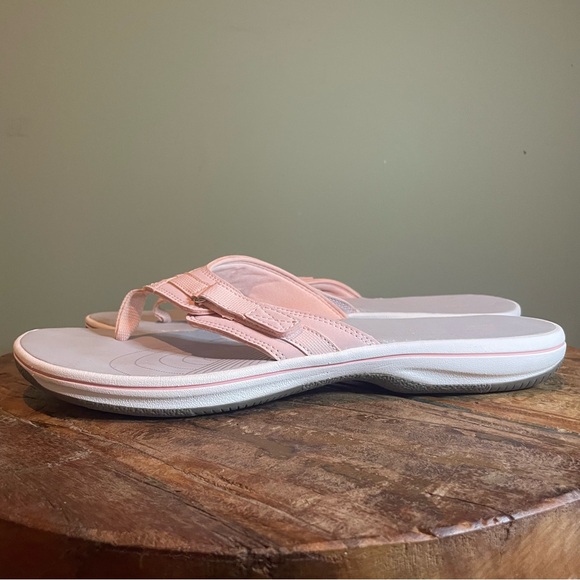 Cloudsteppers by Clarks Cushion Soft LIGHT PINK Flip Flop Size 11 M - Picture 3 of 14